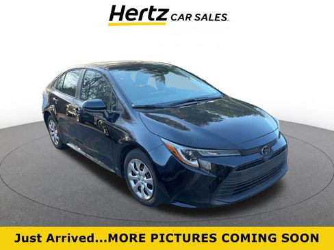 Used 2025 Toyota Corolla LE image 1
