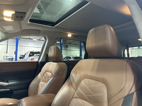 Used 2022 Nissan Pathfinder Platinum w/ Cargo Package AWD/4WD image 20