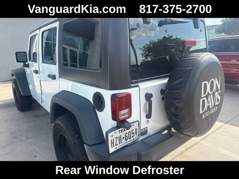 Used 2016 Jeep Wrangler Unlimited Sport w/ Connectivity Group AWD/4WD image 4