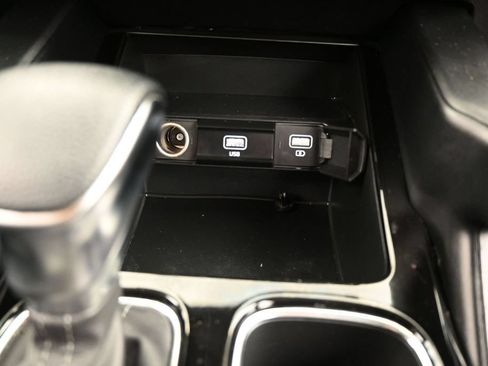 Used 2022 Kia Telluride LX FWD image 27