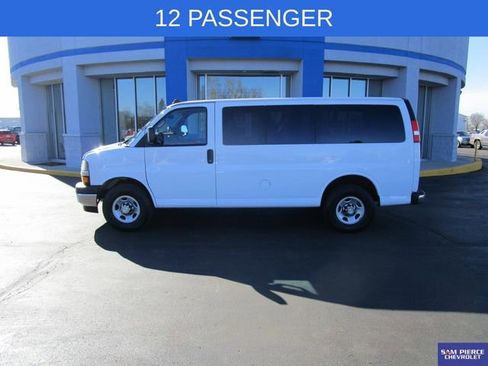 Used 2021 Chevrolet Express 2500 LT w/ LT Preferred Equipment Group image 1
