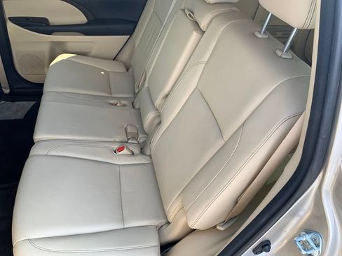 Used 2015 Toyota Highlander XLE AWD/4WD image 17