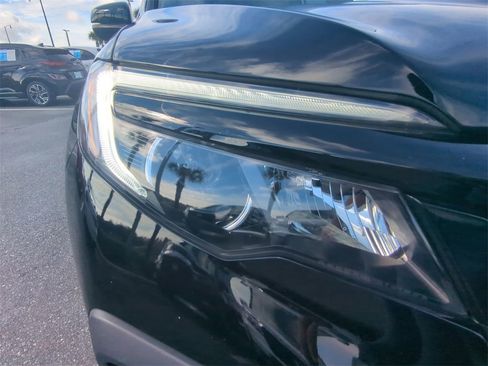 Certified 2022 Honda Pilot Sport image 9