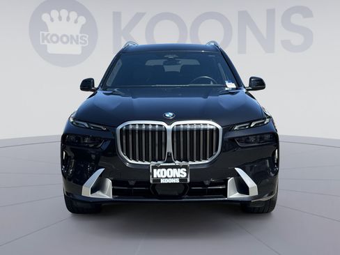 Used 2023 BMW X7 xDrive40i w/ Premium Package AWD/4WD image 11
