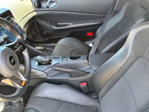 Used 2023 Nissan Z w/ Floor Mat Package (L93) RWD image 14