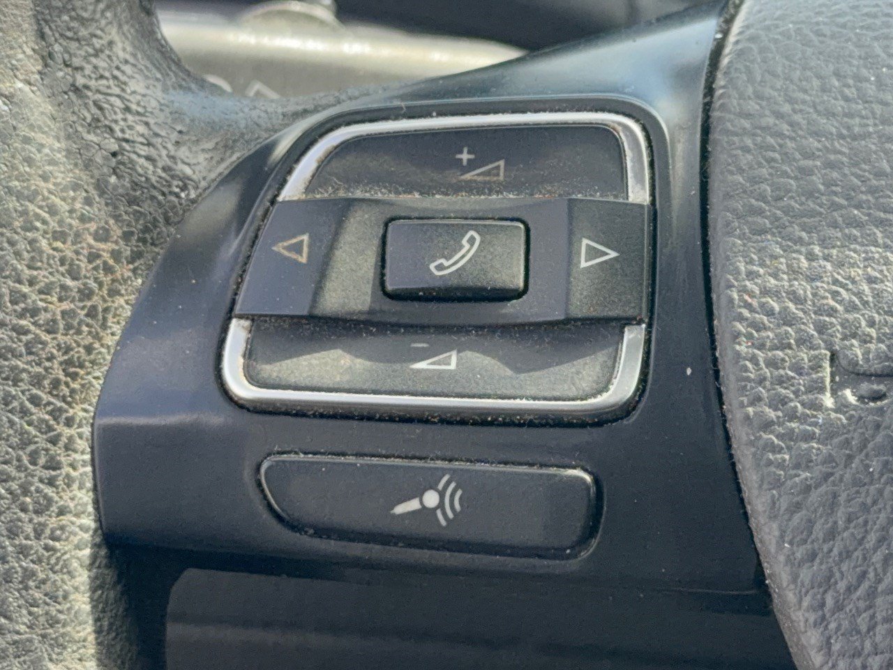 Used 2013 Volkswagen Passat 2.5 S FWD image 18