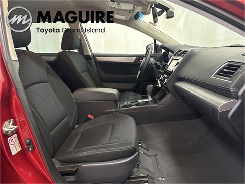 Used 2018 Subaru Outback 2.5i Premium image 18