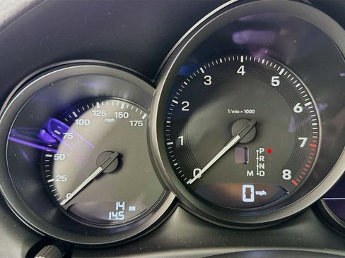 New 2025 Porsche Macan image 16