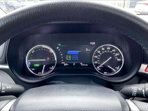 Used 2021 Toyota Sienna Limited FWD image 19