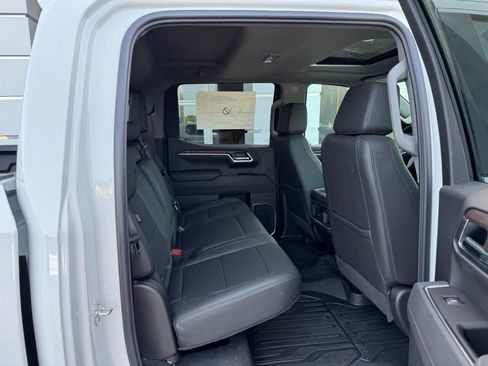 New 2026 GMC Sierra 1500 SLT w/ SLT Premium Plus Package AWD/4WD image 7