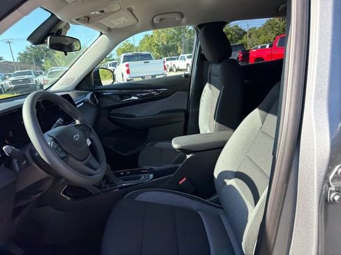 New 2026 Chevrolet TrailBlazer LT w/ Midnight Edition FWD image 15