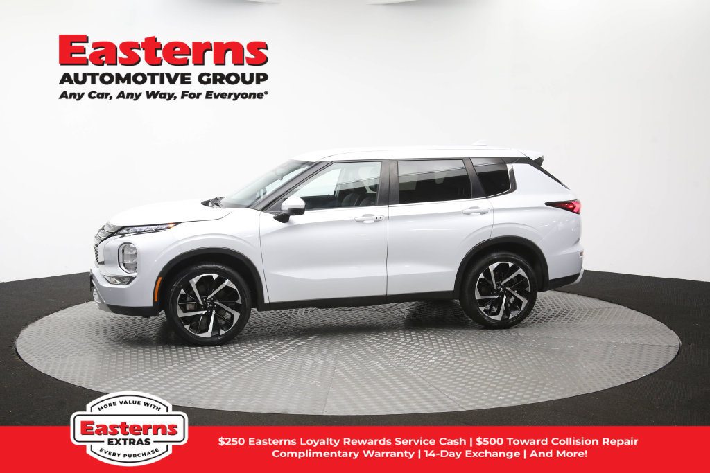 Used 2024 Mitsubishi Outlander SE FWD image 60