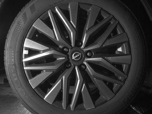 Used 2025 Nissan Altima 2.5 SV image 15