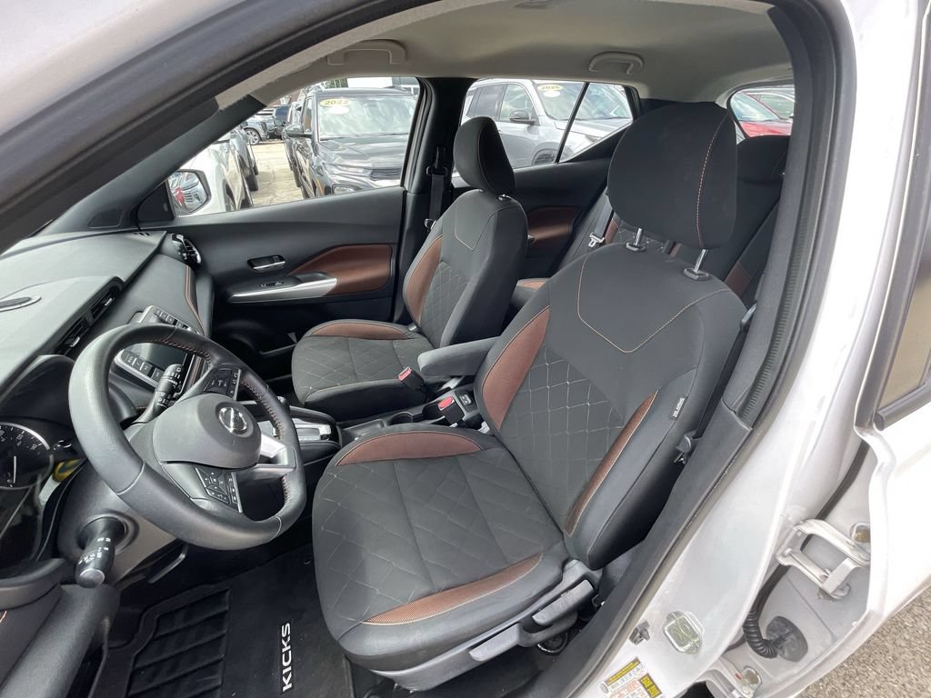 Used 2020 Nissan Kicks SR FWD image 19