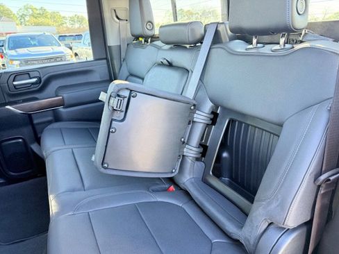 Used 2023 GMC Sierra 2500 SLT w/ SLT Premium Package image 16