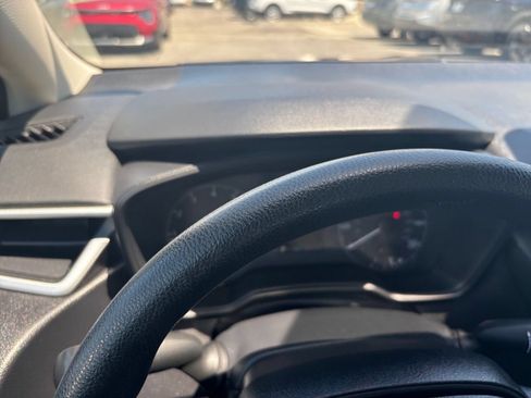 Used 2025 Toyota Corolla LE FWD image 34