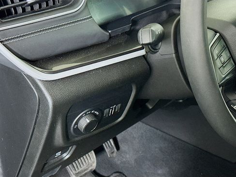 Used 2023 Jeep Grand Cherokee Laredo w/ Luxury Tech Group I image 17