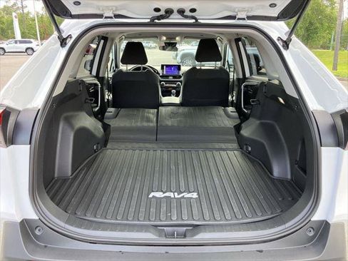 Certified 2025 Toyota RAV4 LE FWD image 25