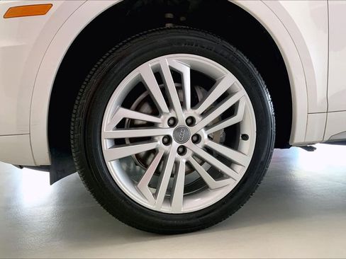 Used 2020 Audi Q5 2.0T Premium Plus image 8