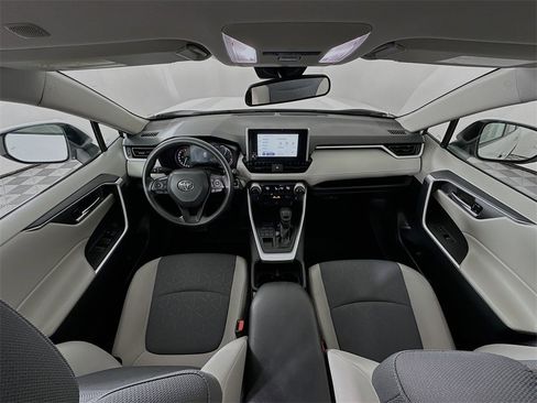 Certified 2024 Toyota RAV4 XLE image 29