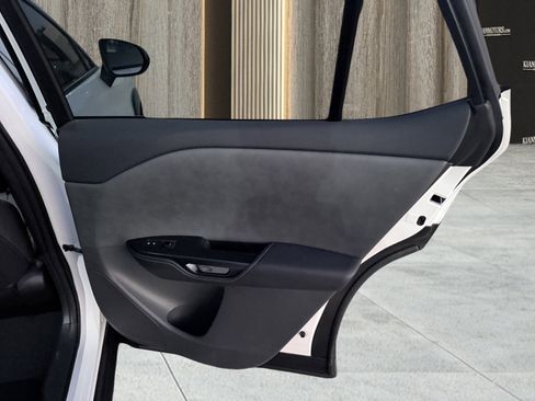 Used 2025 Lexus RZ 450e image 38