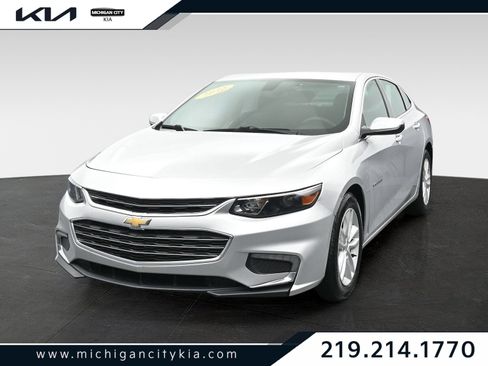 Used 2018 Chevrolet Malibu LT FWD image 1