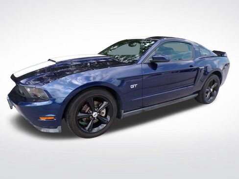 Used 2010 Ford Mustang GT RWD image 2