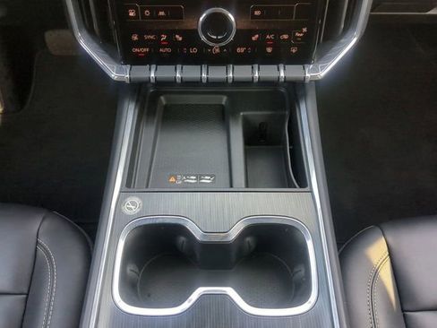 Used 2024 GMC Acadia Elevation image 23