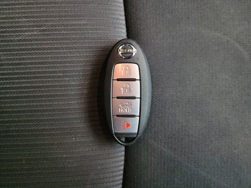 Used 2023 Nissan Sentra SV image 32