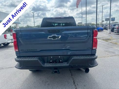Used 2025 Chevrolet Silverado 2500 LT w/ Trail Boss Package AWD/4WD image 4
