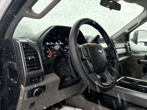 Used 2019 Ford F250 XLT w/ XLT Value Package image 30