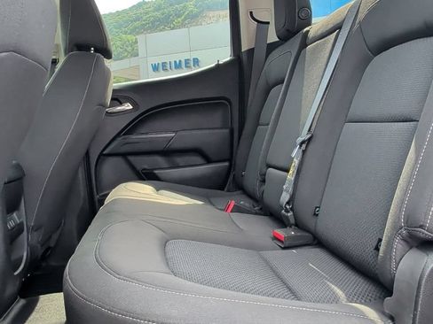 Used 2017 Chevrolet Colorado LT AWD/4WD image 13