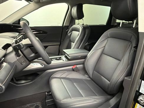 Used 2026 Lincoln Nautilus Premier AWD/4WD image 26