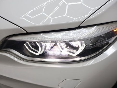 Used 2018 BMW M2 image 25