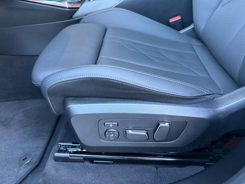 Used 2025 BMW X3 xDrive30i w/ Premium Package image 14