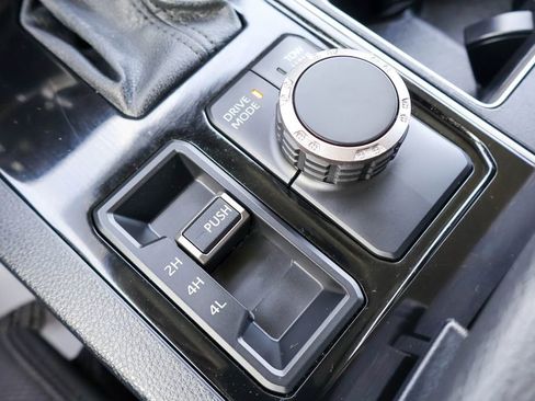 Used 2022 Toyota Tundra SR5 AWD/4WD image 18