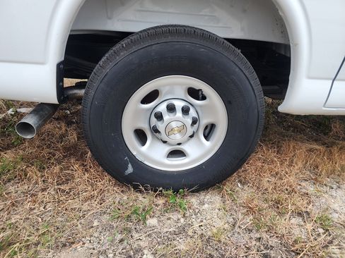 New 2025 Chevrolet Express 2500 w/ Driver Convenience Package image 8