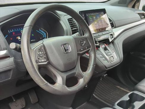 Used 2024 Honda Odyssey Sport image 9