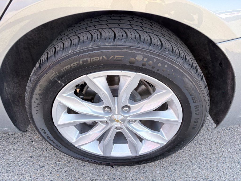 Used 2025 Chevrolet Malibu LT FWD image 23