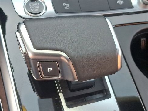 Used 2025 Audi Q7 3.0T Premium Plus image 14