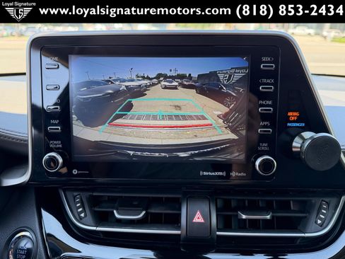 Used 2020 Toyota C-HR Limited FWD image 29