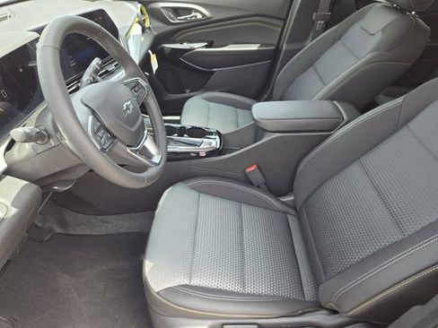 New 2026 Chevrolet Trax LT FWD image 10