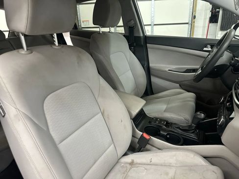 Used 2019 Hyundai Tucson Value AWD/4WD image 29