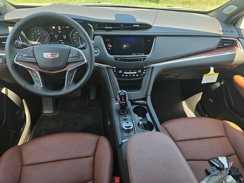 New 2026 Cadillac XT5 Premium Luxury w/ Driver Assist Package FWD image 15
