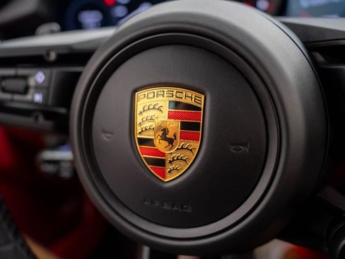 Certified 2022 Porsche 911 Carrera 4S AWD/4WD image 11