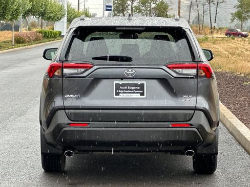 Used 2025 Toyota RAV4 XLE w/ Convenience Package AWD/4WD image 4