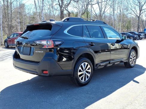 Used 2025 Subaru Outback Premium image 5