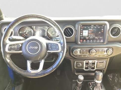 Used 2021 Jeep Wrangler Unlimited Sahara w/ Dual Top Group AWD/4WD image 9