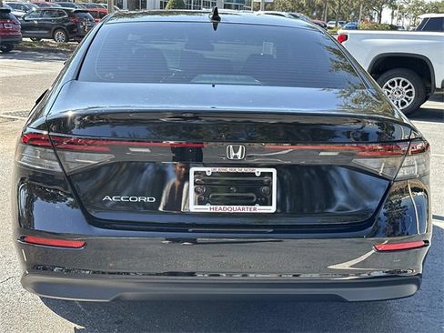 New 2025 Honda Accord SE image 4