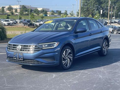 Used 2021 Volkswagen Jetta SEL FWD image 3